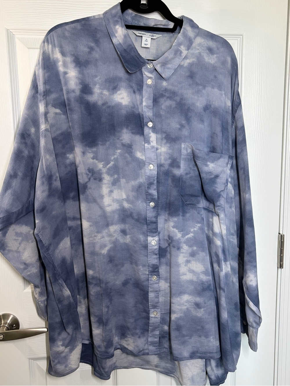 Old Navy Women's Blue Tie-Dye Button-Down Shirt